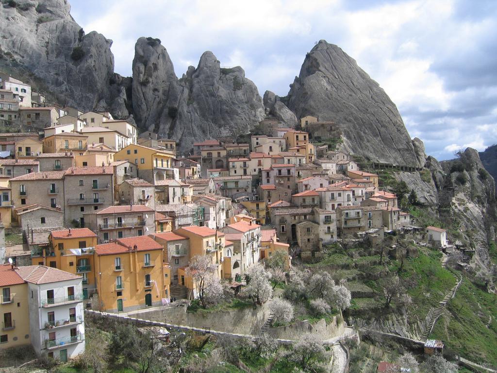Hotel La Pergola Rionero in Vulture Esterno foto