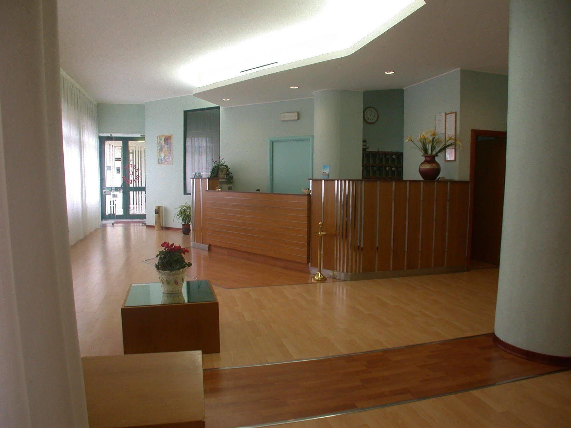 Hotel La Pergola Rionero in Vulture Esterno foto