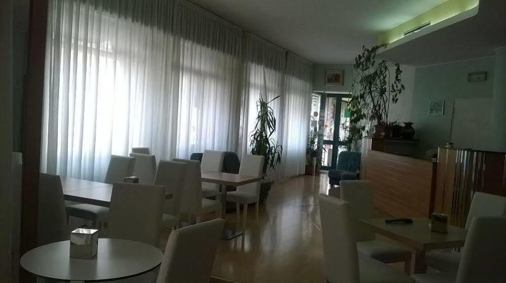 Hotel La Pergola Rionero in Vulture Esterno foto