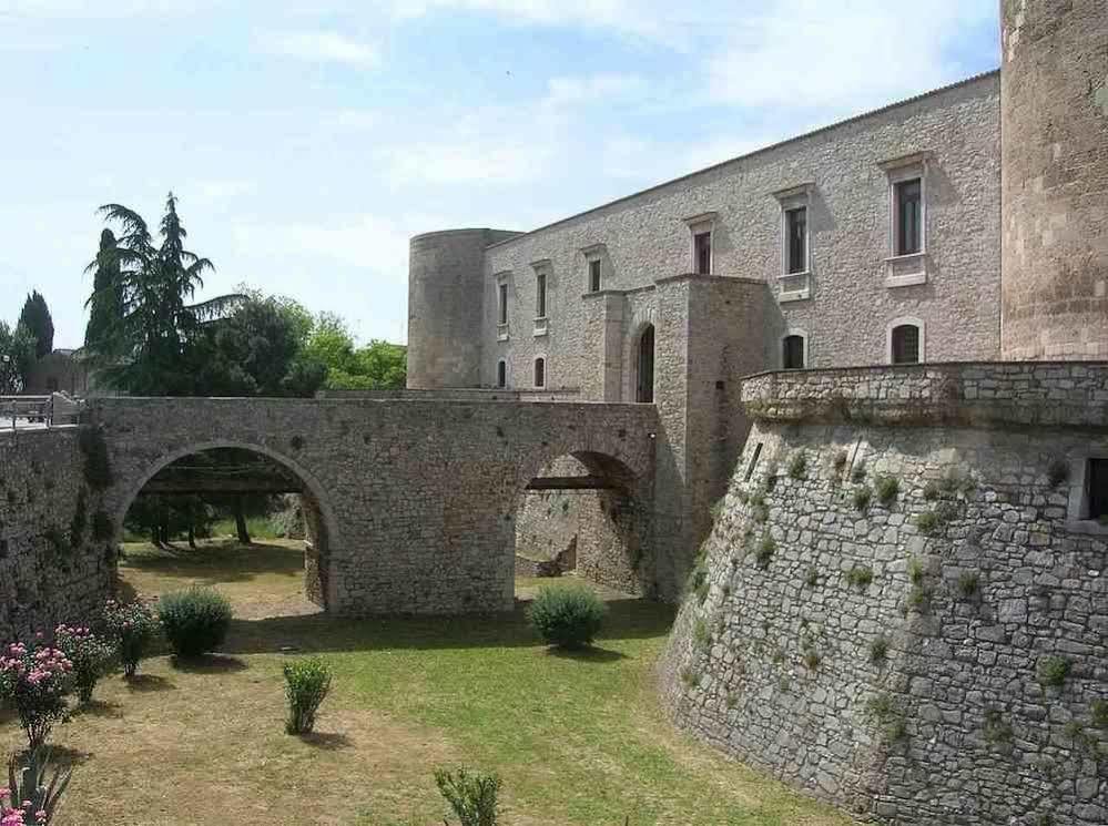 Hotel La Pergola Rionero in Vulture Esterno foto